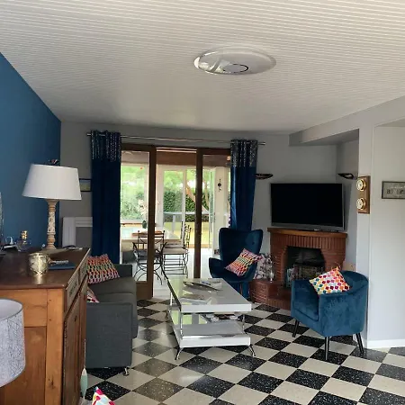 Magulie, Le Calme En Bord De *