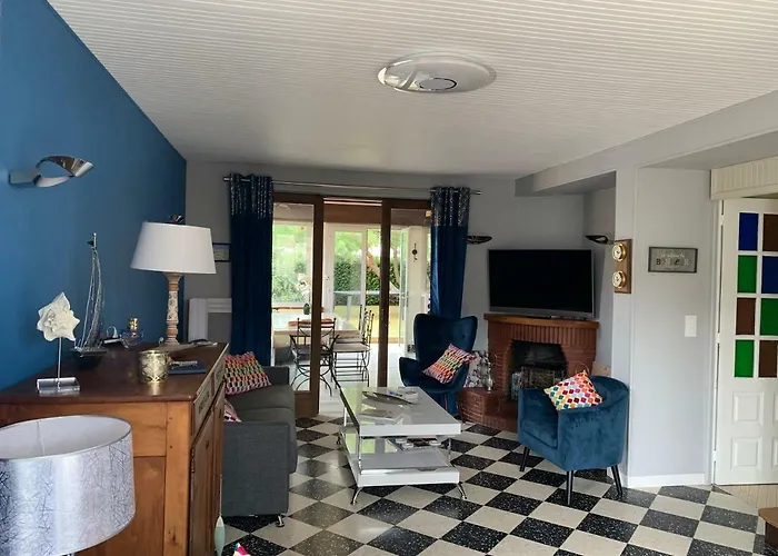 Magulie, Le Calme En Bord De *